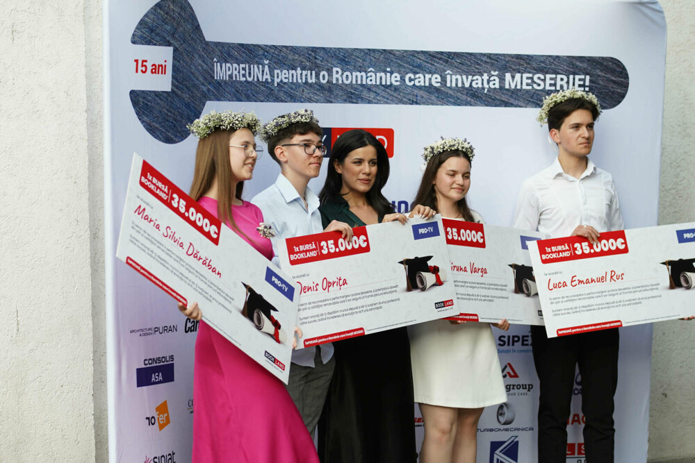 PRO TV sprijină excelența din sate izolate prin burse de 140.000 de euro oferite la Gala BookLand - Imaginea 18