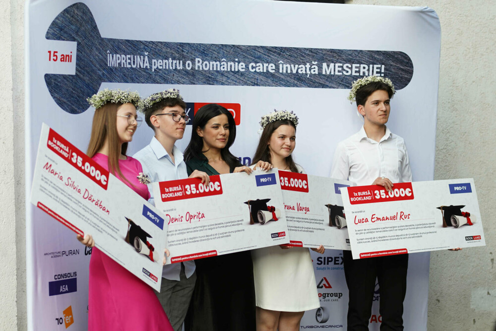 PRO TV sprijină excelența din sate izolate prin burse de 140.000 de euro oferite la Gala BookLand - Imaginea 17