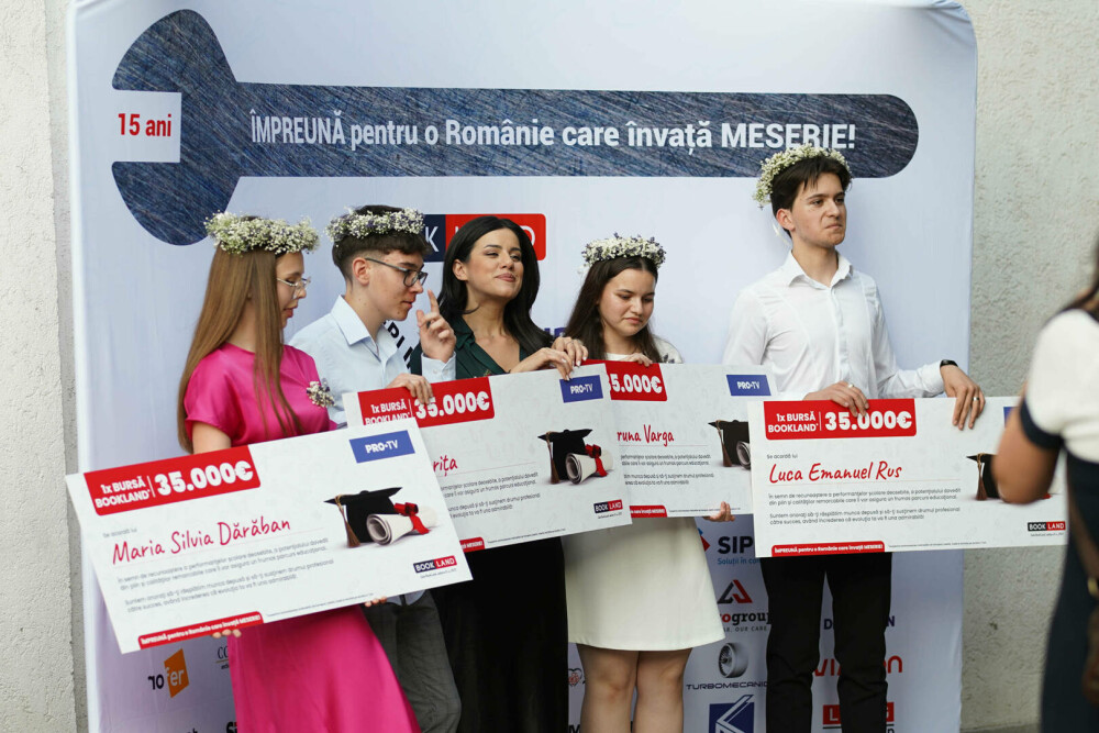 PRO TV sprijină excelența din sate izolate prin burse de 140.000 de euro oferite la Gala BookLand - Imaginea 16