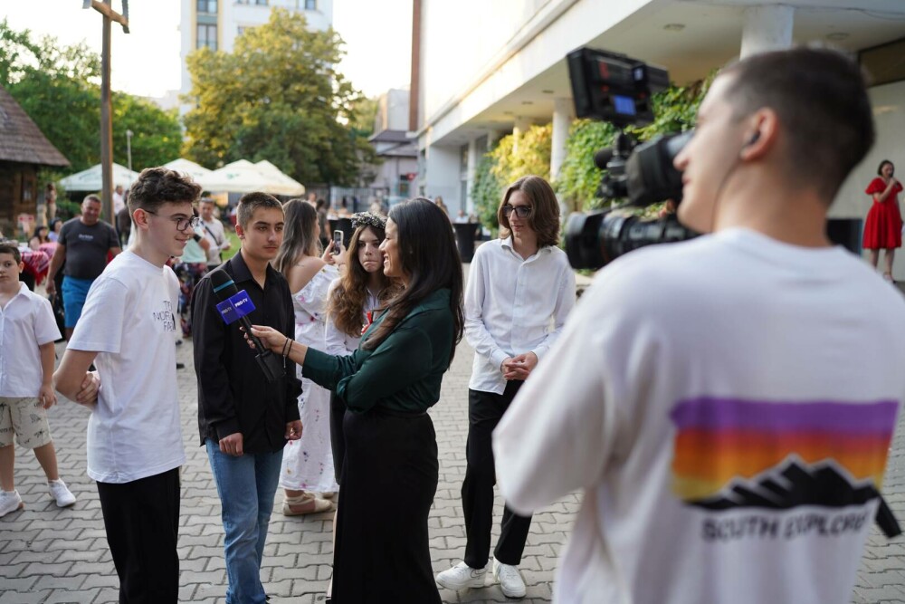 PRO TV sprijină excelența din sate izolate prin burse de 140.000 de euro oferite la Gala BookLand - Imaginea 14