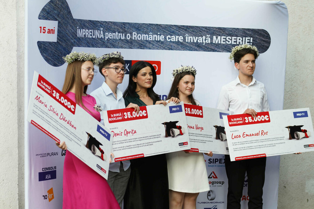 PRO TV sprijină excelența din sate izolate prin burse de 140.000 de euro oferite la Gala BookLand - Imaginea 8