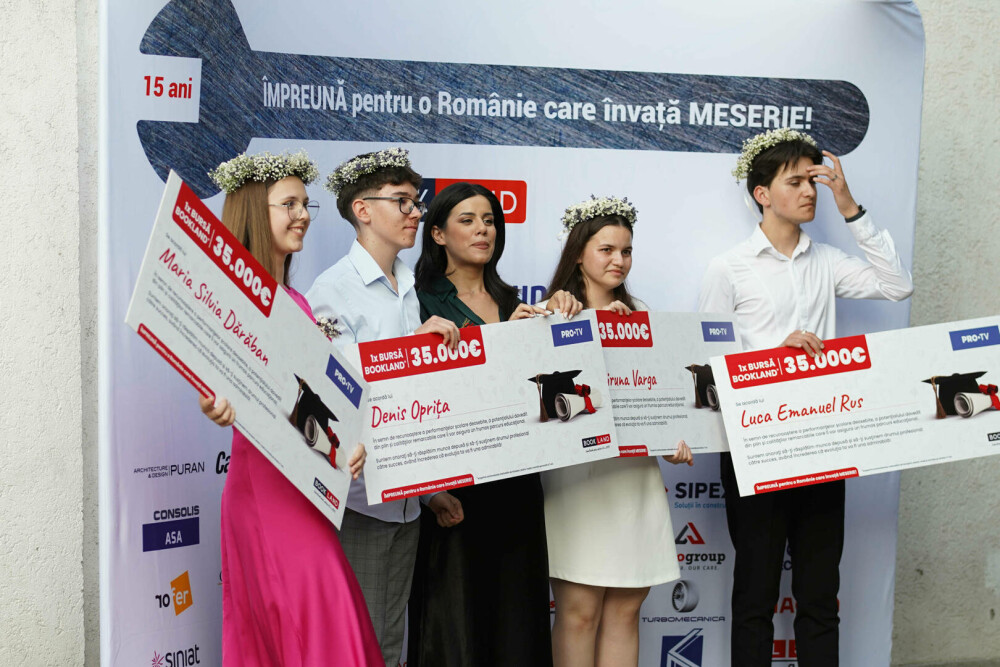 PRO TV sprijină excelența din sate izolate prin burse de 140.000 de euro oferite la Gala BookLand - Imaginea 7