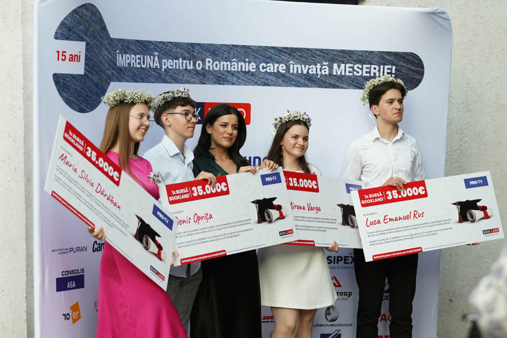 PRO TV sprijină excelența din sate izolate prin burse de 140.000 de euro oferite la Gala BookLand - Imaginea 4