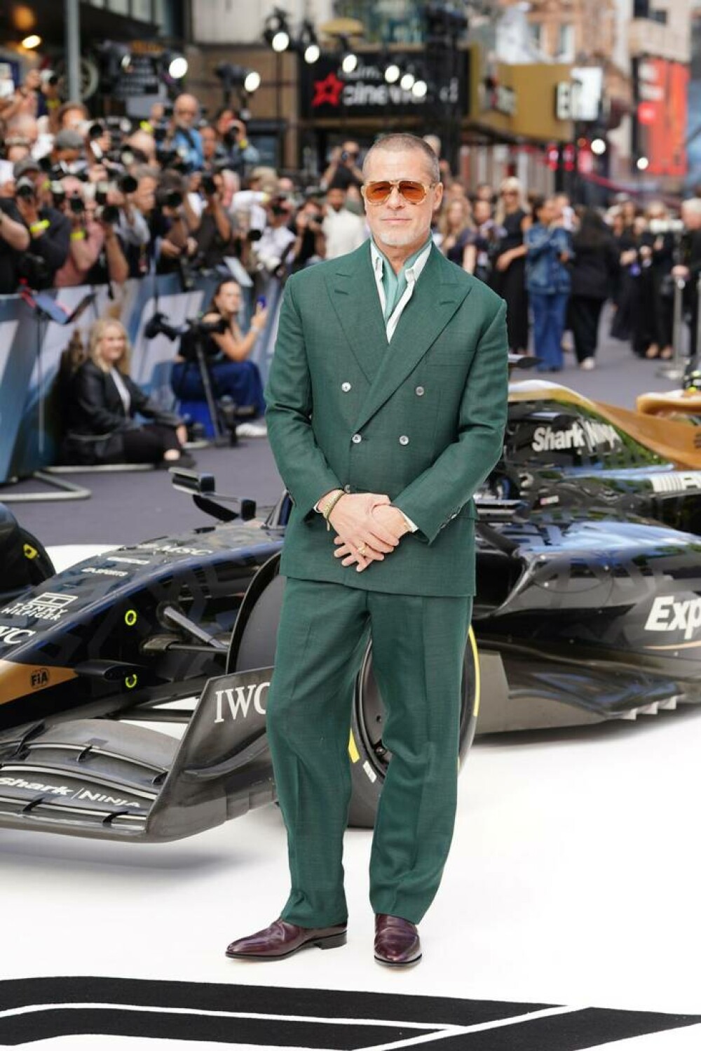 Brad Pitt și Ines de Ramon, apariție elegantă la Londra. Cu ce ținută a impresionat partenera lui. GALERIE FOTO - Imaginea 1