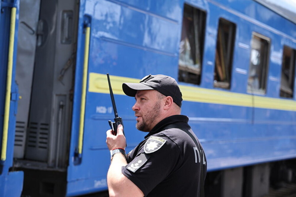 Cel puţin 17 morți şi 279 răniți într-un atac rusesc la Dnipro, care a provocat „distrugeri fără precedent”. FOTO & VIDEO - Imaginea 2