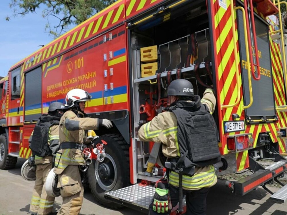Cel puţin 17 morți şi 279 răniți într-un atac rusesc la Dnipro, care a provocat „distrugeri fără precedent”. FOTO & VIDEO - Imaginea 5