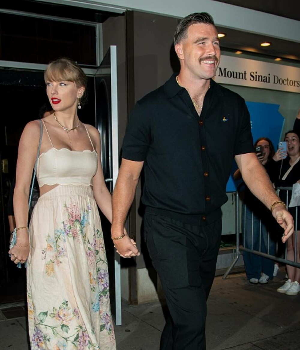 Taylor Swift şi Travis Kelce, pentru prima dată în calitate de cuplu pe covorul roşu. Cum au fost surprinși cei doi. VIDEO - Imaginea 16