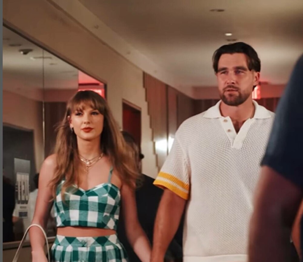 Taylor Swift şi Travis Kelce, pentru prima dată în calitate de cuplu pe covorul roşu. Cum au fost surprinși cei doi. VIDEO - Imaginea 34