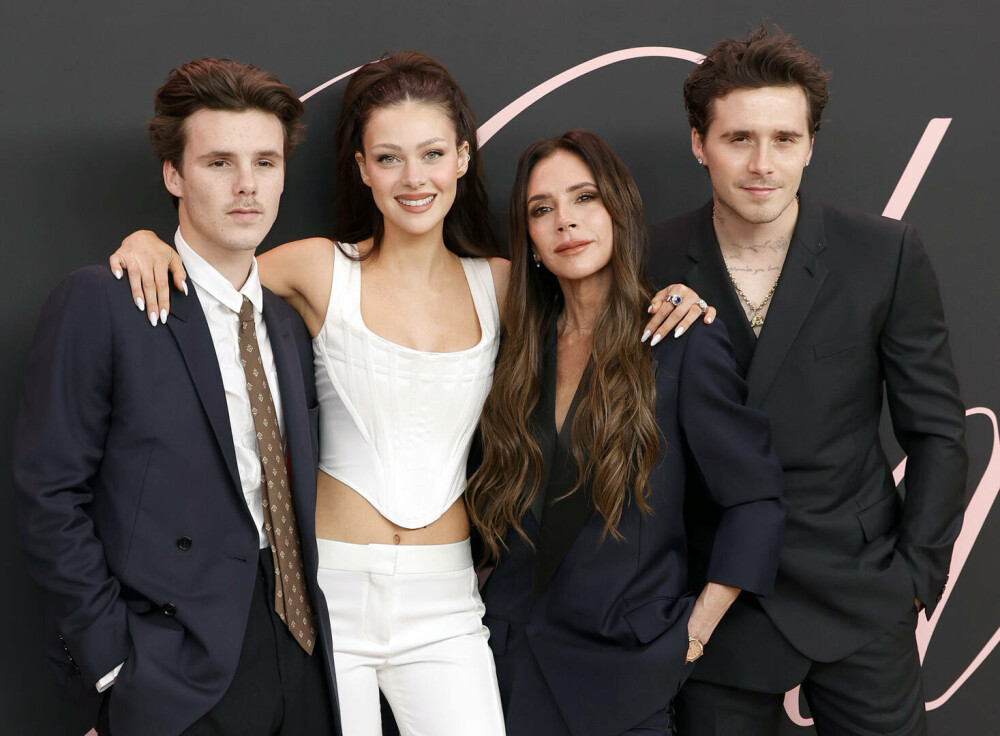 Brooklyn Beckham și Nicola Peltz au sărbătorit cinci ani de logodnă, în ciuda tensiunilor familiale. „Orice s-ar întâmpla” - Imaginea 9