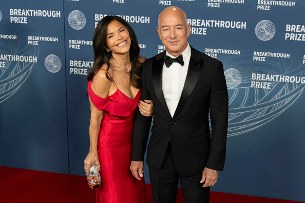 Una dintre cele 27 de rochii de designer ale lui Lauren Sanchez ar fi fost furată din hotel imediat după nunta cu Jeff Bezos - Imaginea 20