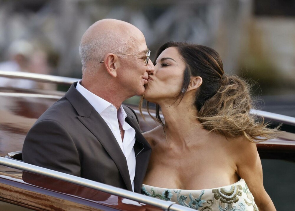„Nunta secolului”, în imagini și cifre. Cât ar cheltui Jeff Bezos și Lauren Sánchez pentru cele 3 zile fastuoase din Veneția - Imaginea 3