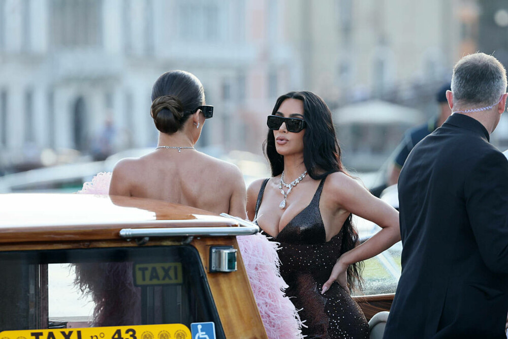 Una dintre cele 27 de rochii de designer ale lui Lauren Sanchez ar fi fost furată din hotel imediat după nunta cu Jeff Bezos - Imaginea 3