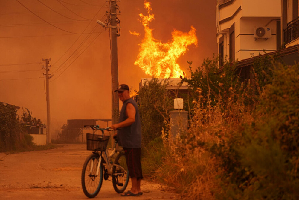 Peste 50.000 de persoane au fost evacuate în urma incendiilor de pădure din Turcia. GALERIE FOTO & VIDEO - Imaginea 11