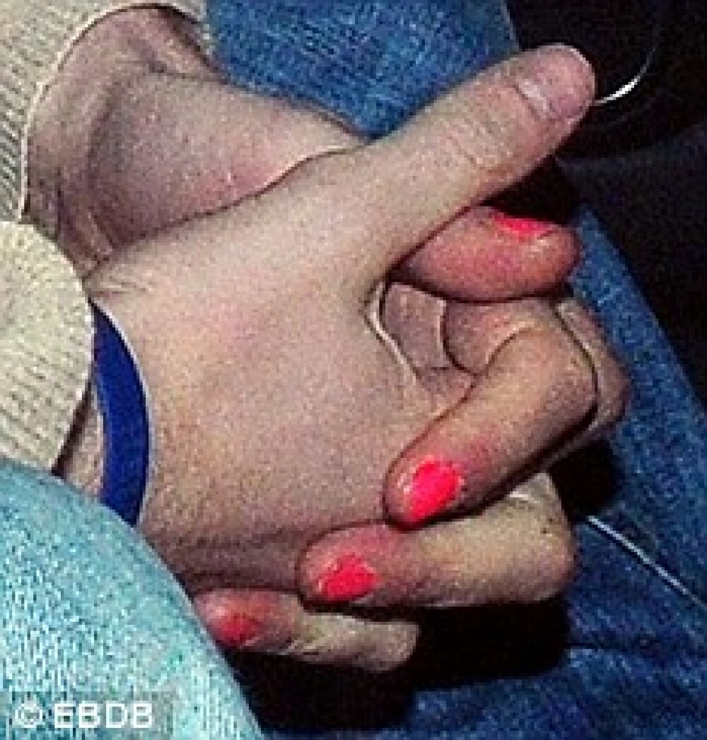 Printul Harry si ale sale unghii roz! - Imaginea 2