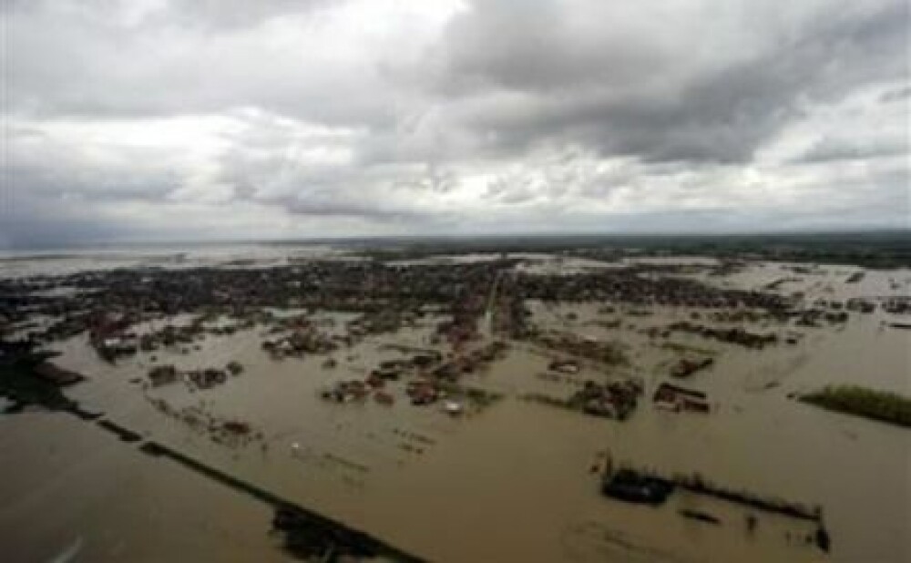 Inundatii devastatoare in Indonezia! Vezi aici imagini incredibile! - Imaginea 1