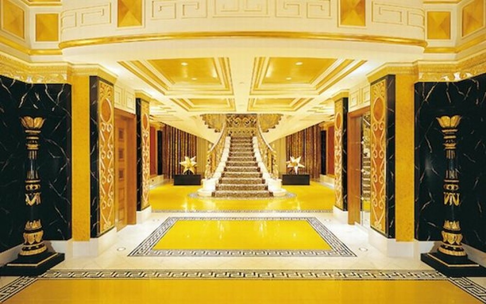 Cele mai luxoase hoteluri din lume. O noapte poate costa si salariul anual - Imaginea 11