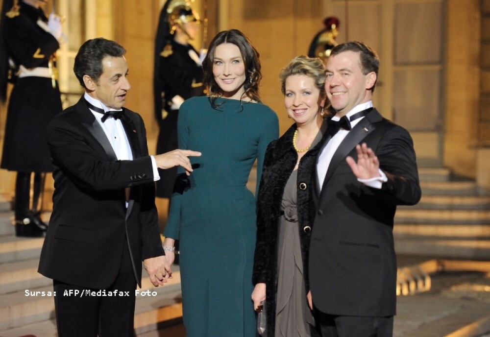 Carla Bruni Sarkozy fara sutien la intalnirea cu Medvedev! - Imaginea 3