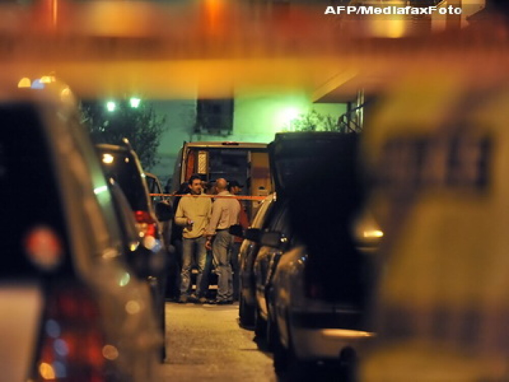 Atac terorist la Atena! Un adolescent decedat si doi grav raniti - Imaginea 1