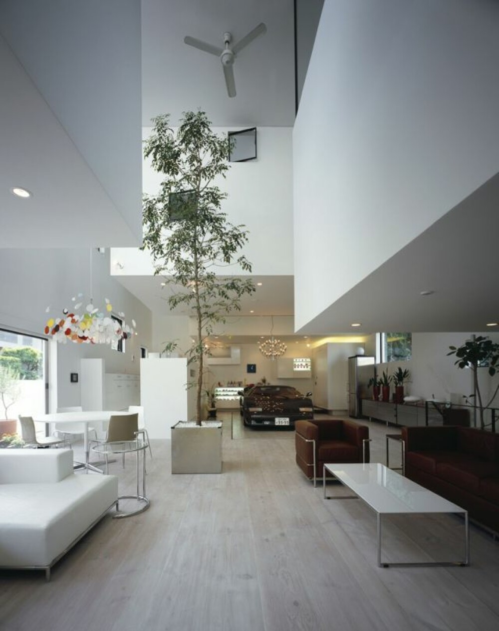 Vila cu garaj direct in living room! FOTO - Imaginea 4