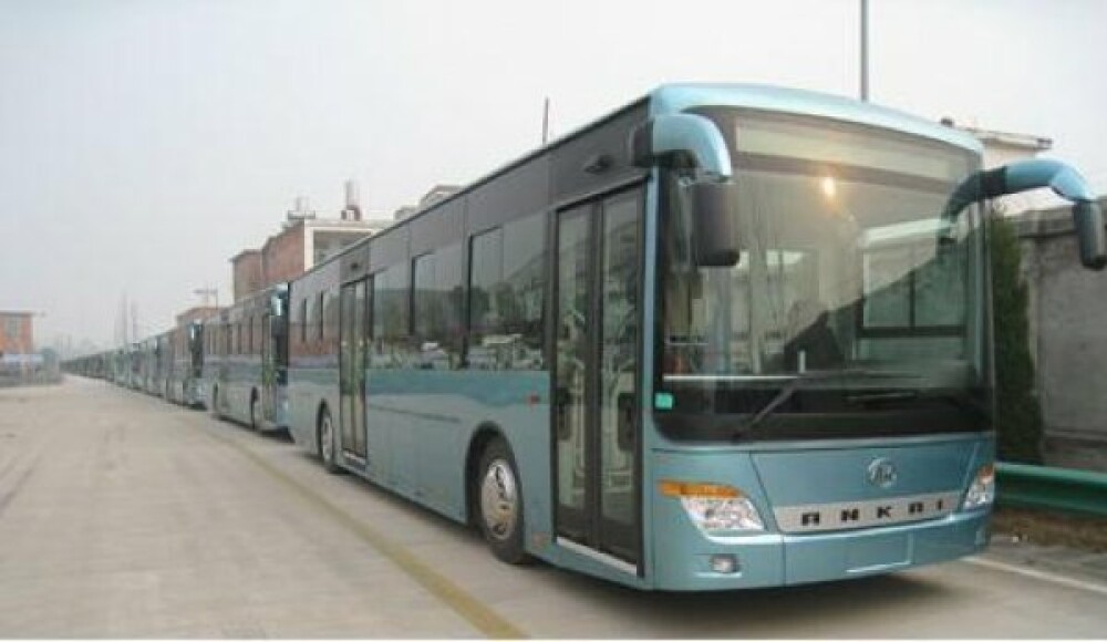 Sorin Oprescu vrea in Bucuresti autobuze tip hibrid din China. FOTO - Imaginea 2