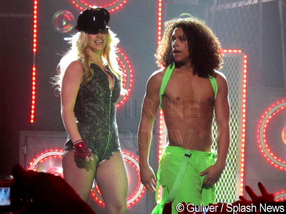 GALERIE FOTO. Britney Spears, show erotic la San Francisco - Imaginea 3