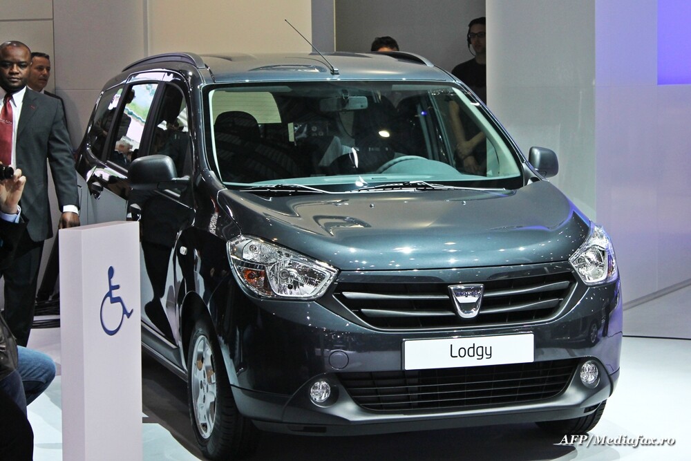 Dacia Lodgy, vedeta targului auto de la Geneva. Poate fi comandata de maine, in Romania. Vezi pret - Imaginea 4