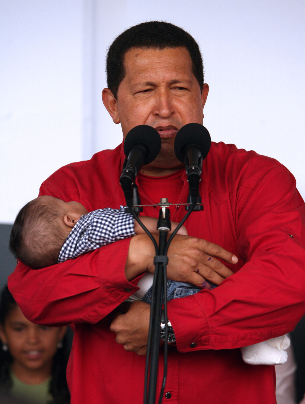 Povestea lui Hugo Chavez in 10 imagini: crescut in saracie alaturi de 6 frati, a ajuns erou national - Imaginea 7