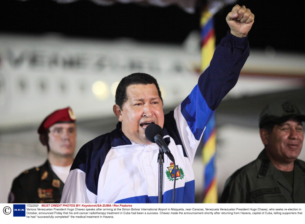 Povestea lui Hugo Chavez in 10 imagini: crescut in saracie alaturi de 6 frati, a ajuns erou national - Imaginea 8