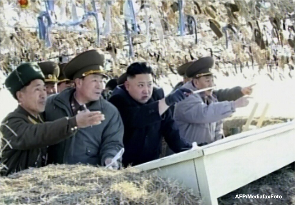 Kim Jong-un vrea sa para un dur. Imaginile prin care isi motiveaza soldatii pentru un razboi. FOTO - Imaginea 2