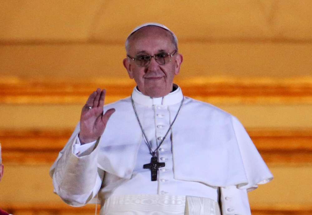 Jorge Bergoglio e Papa Francisc. Povestea cardinalulului remarcat prin modestie si conservatorism - Imaginea 6