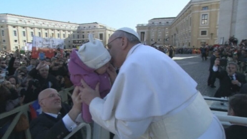 Schimbarea la fata a Vaticanului. Noutatile si controversele aduse de Papa Francisc in doar 3 luni - Imaginea 3