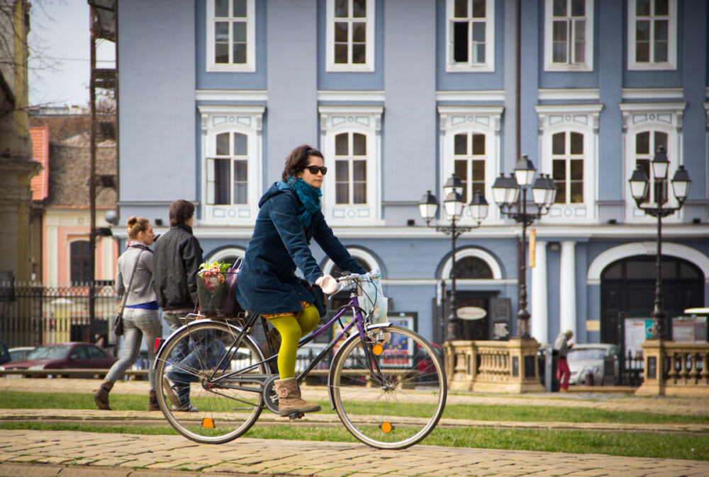 Timisoara Cycle Chic: trei tineri fotografiaza biciclistii pentru a incuraja mersul pe doua roti - Imaginea 1
