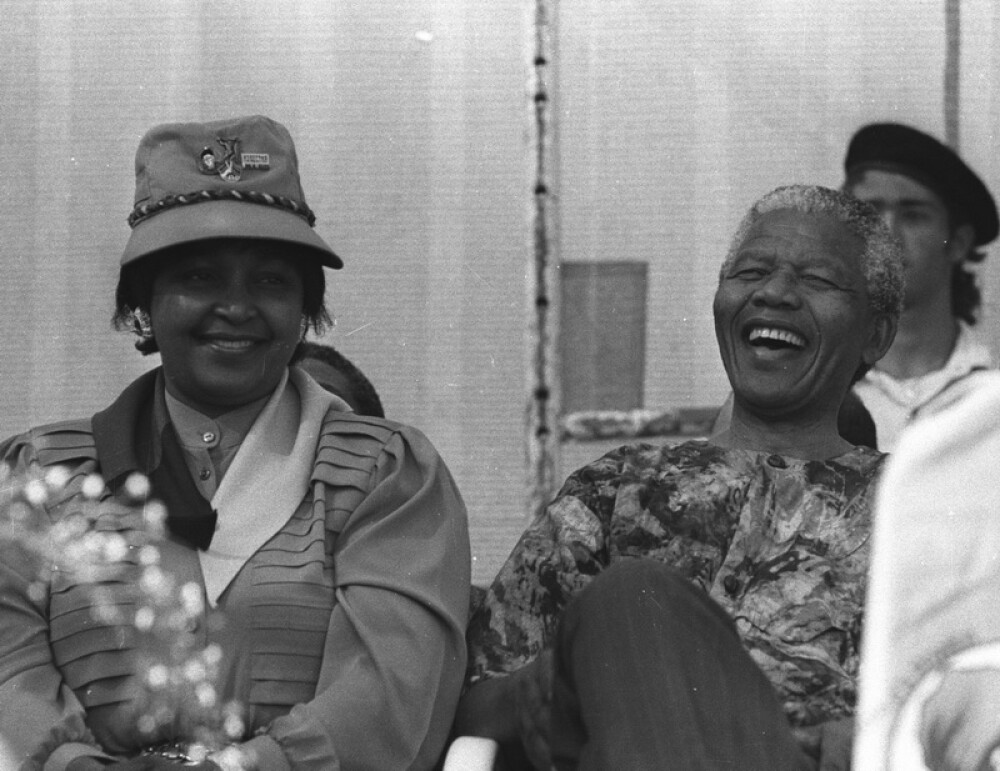 MANDELA DAY: Eroul anti-apartheid implineste azi 95 de ani. Viata sa in imagini - Imaginea 4