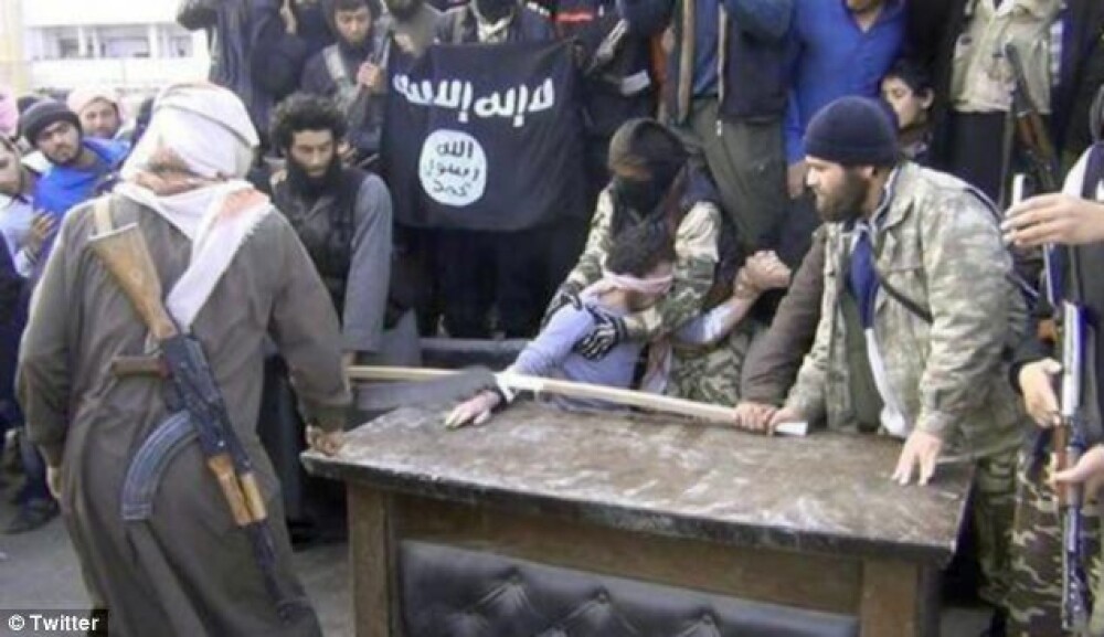 Gruparea de care si Al-Qaeda s-a dezis. Extremistii sirieni au taiat mana unui presupus hot si au pus imagini LIVE pe Twitter - Imaginea 2