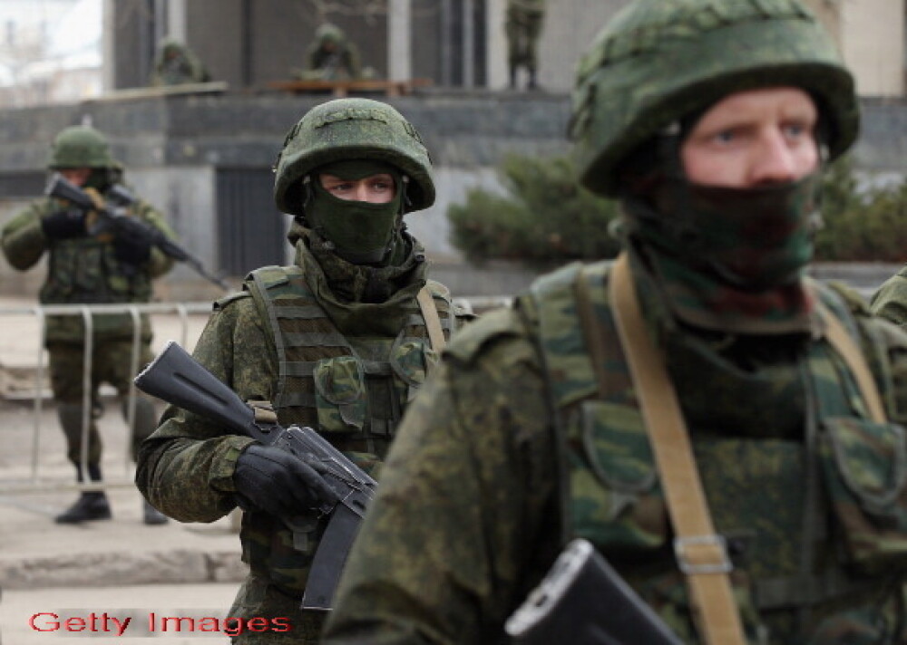 CRIZA din Crimeea: Putin nu a luat inca decizia unei interventii militare in Ucraina. Armata de la Kiev, in stare de alerta - Imaginea 7