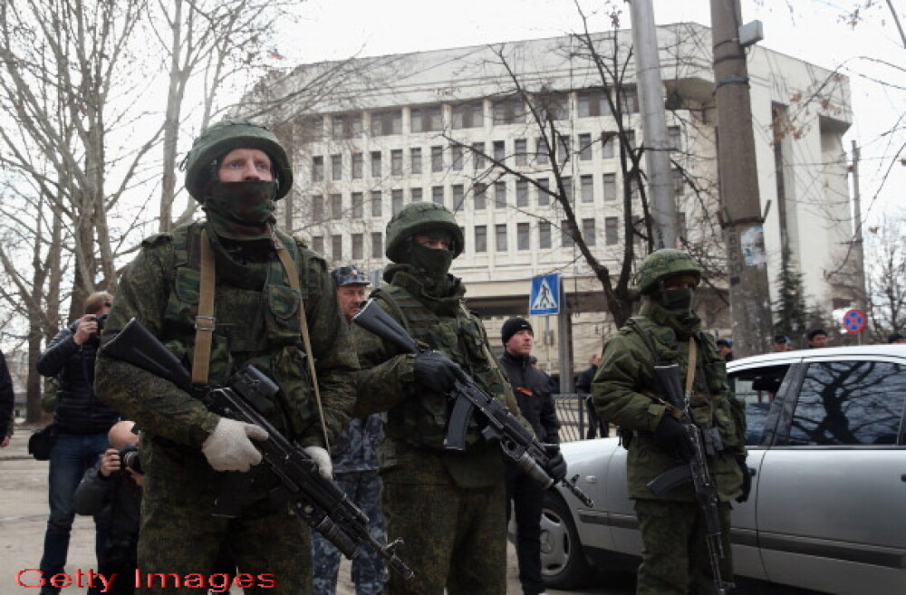 CRIZA din Crimeea: Putin nu a luat inca decizia unei interventii militare in Ucraina. Armata de la Kiev, in stare de alerta - Imaginea 8