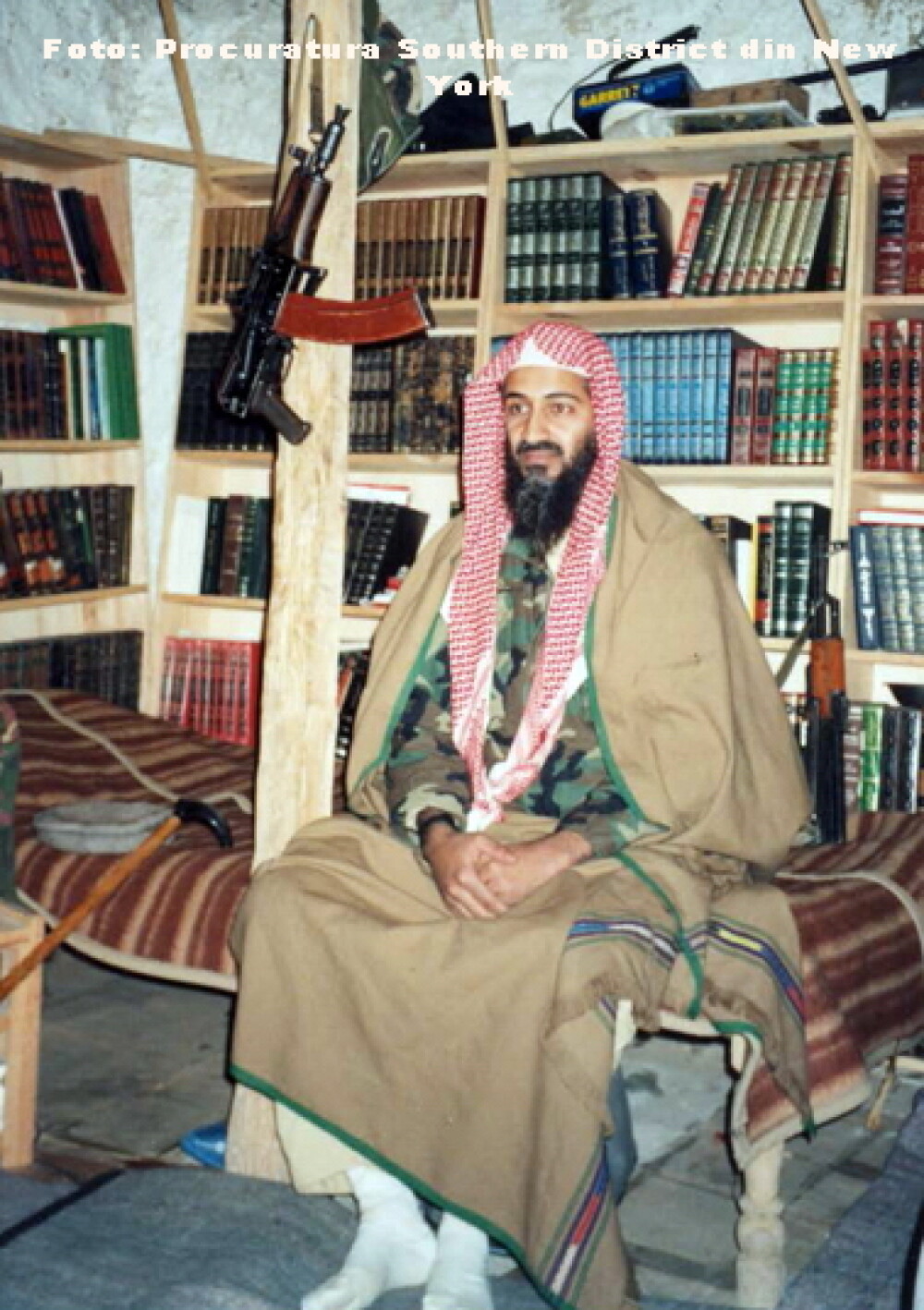 Fotografii nemaivazute pana acum cu Osama bin Laden. Asa traia cel mai temut lider terorist al lumii. GALERIE FOTO - Imaginea 6