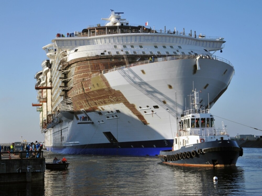 Colosul marilor si oceanelor. Franta a inceput testarea celei mai mari nave de croaziera din lume. VIDEO si FOTO - Imaginea 1