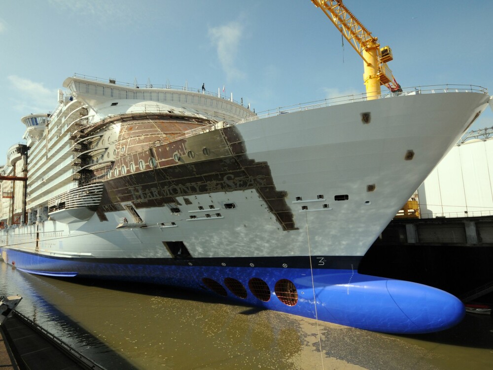 Colosul marilor si oceanelor. Franta a inceput testarea celei mai mari nave de croaziera din lume. VIDEO si FOTO - Imaginea 4
