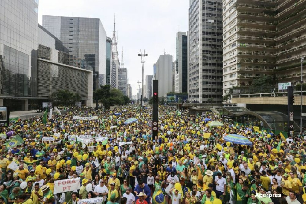 Manifestatii de proportii istorice impotriva presedintei in Brazilia. 1.4 milioane de oameni au iesit in strada. FOTO - Imaginea 3