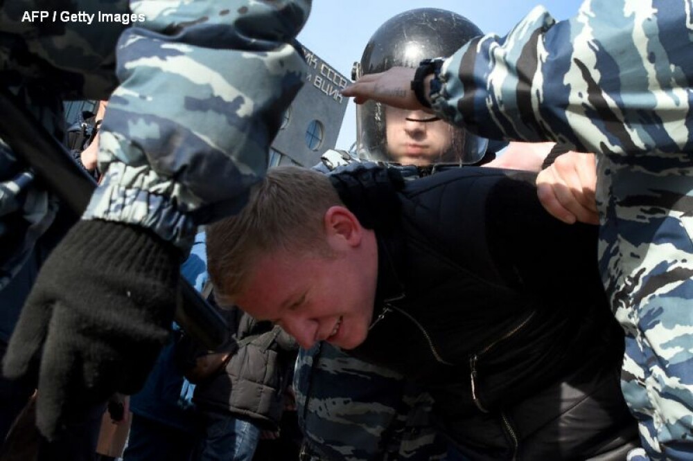 Proteste anticoruptie de amploare la Moscova. Inamicul numarul 1 al lui Putin, Aleksei Navalnii, a fost retinut. GALERIE FOTO - Imaginea 7