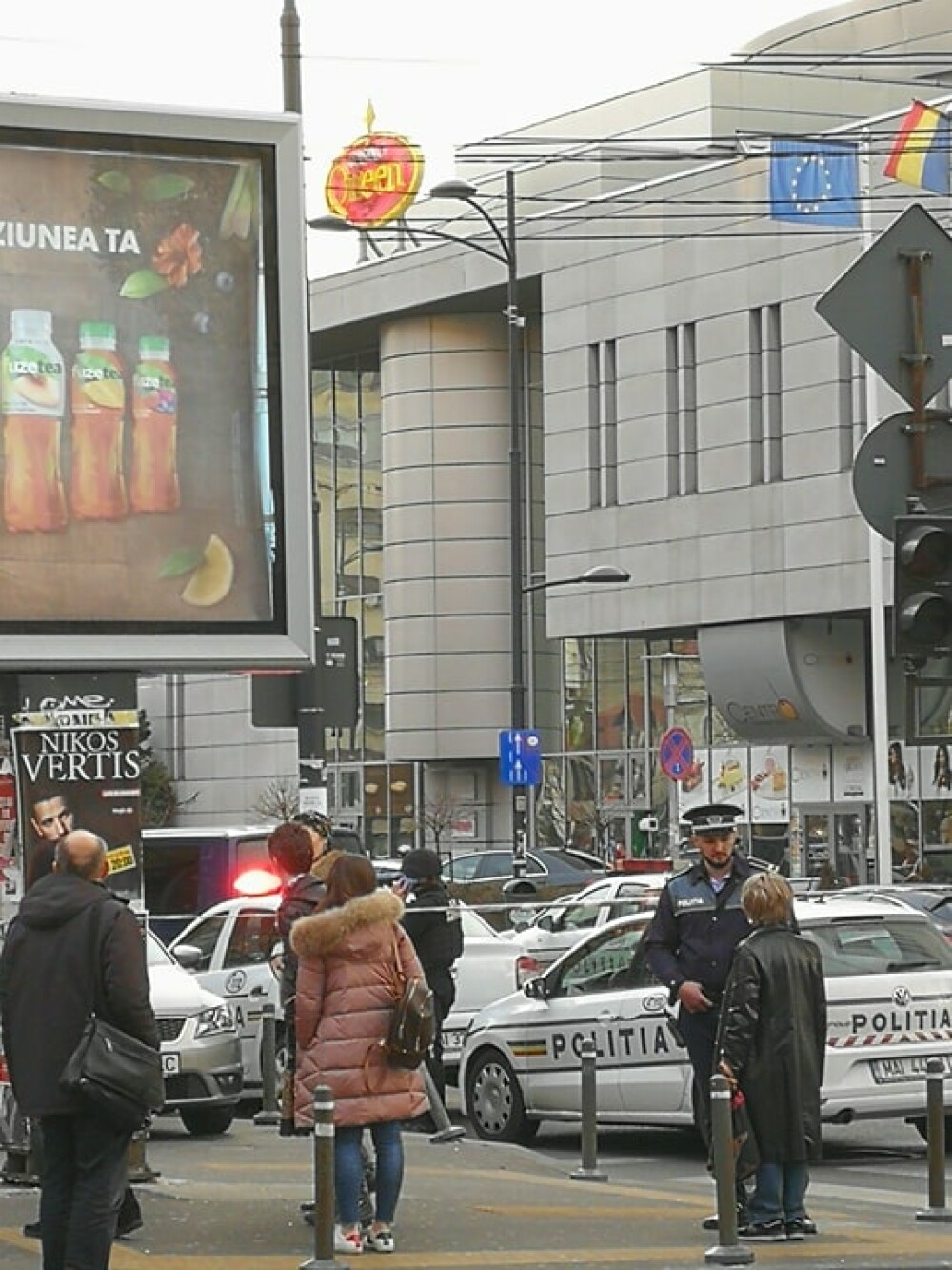 Alertă în centrul Capitalei! O persoană a anunțat la 112 un ”atac cu rachete” - Imaginea 4