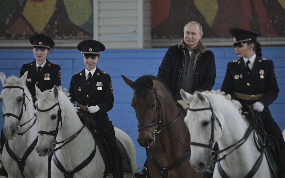 Surpriza pe care le-a pregătit-o Vladimir Putin rusoaicelor, în ajunul Zilei Femeii - Imaginea 1