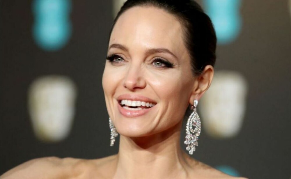 10 lucruri pe care nu le știai despre Angelina Jolie. Actrița își sărbătorește cea de-a 48-a aniversare | Imagini de colecție - Imaginea 22