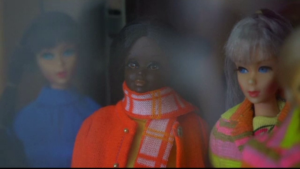 Povestea femeii care are acasă 18.000 de păpuși Barbie. Deține un record mondial - Imaginea 4