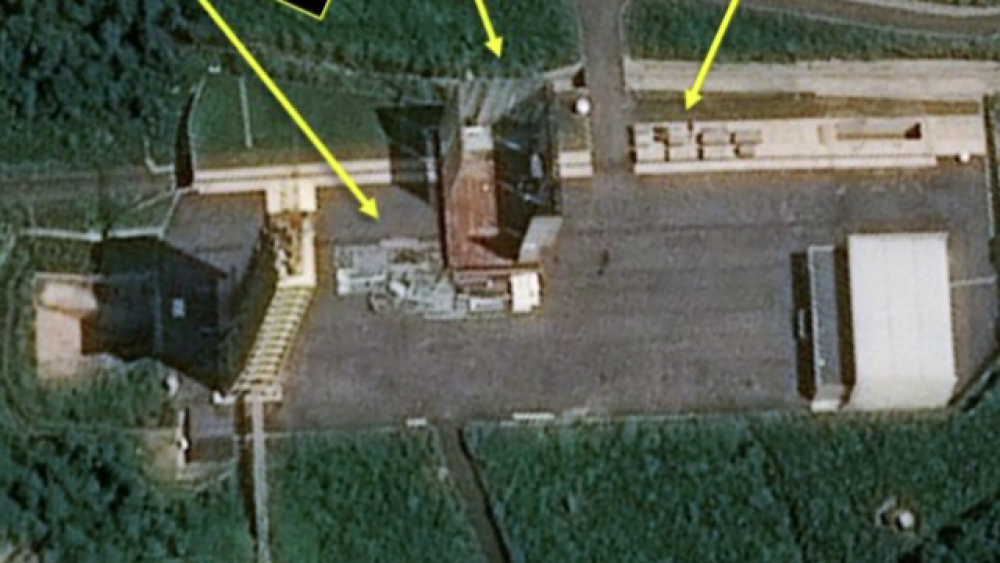 Imagini din complexul nuclear în care Kim Jong-un ar efectua din nou teste cu rachetă - Imaginea 3