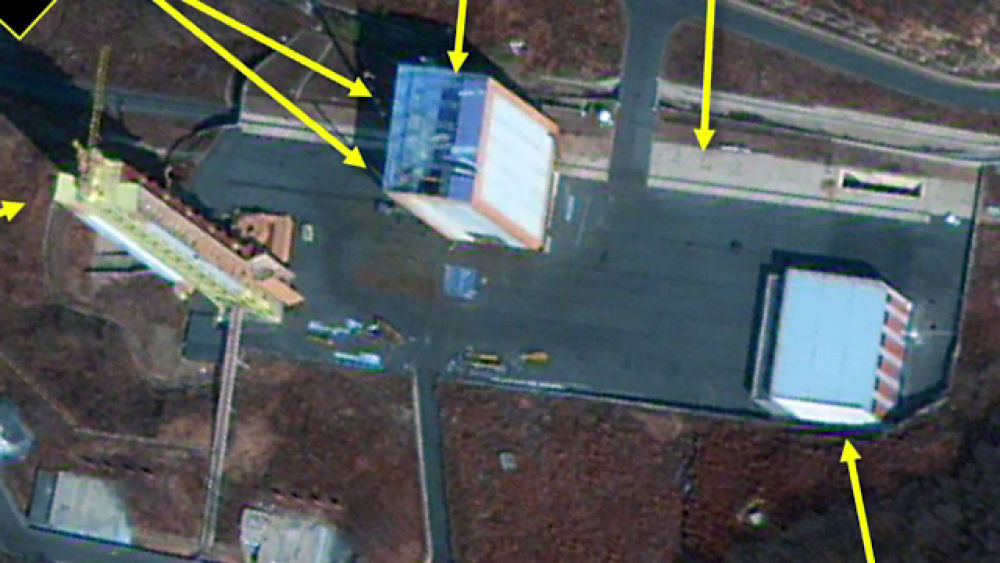 Imagini din complexul nuclear în care Kim Jong-un ar efectua din nou teste cu rachetă - Imaginea 4