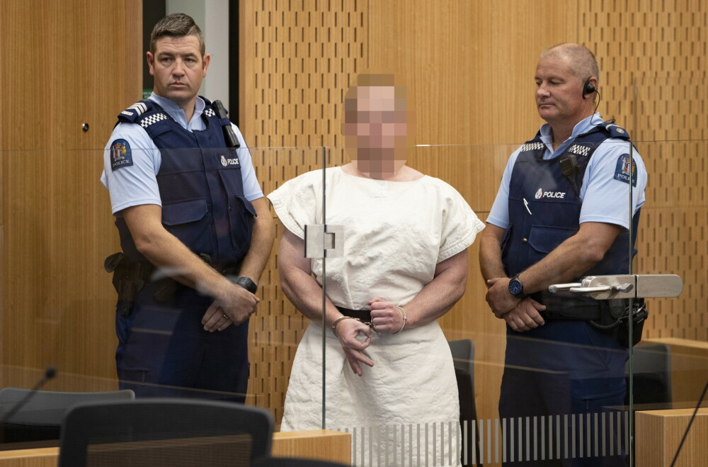 Autorul masacrului din Christchurch, inculpat. Scrisese numele lui Ştefan cel Mare pe arme - Imaginea 2