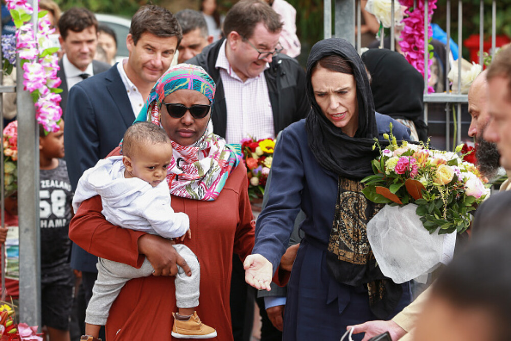 Gestul emoționant făcut de premierul Noii Zeelande, după atacul de la Christchurch - Imaginea 10