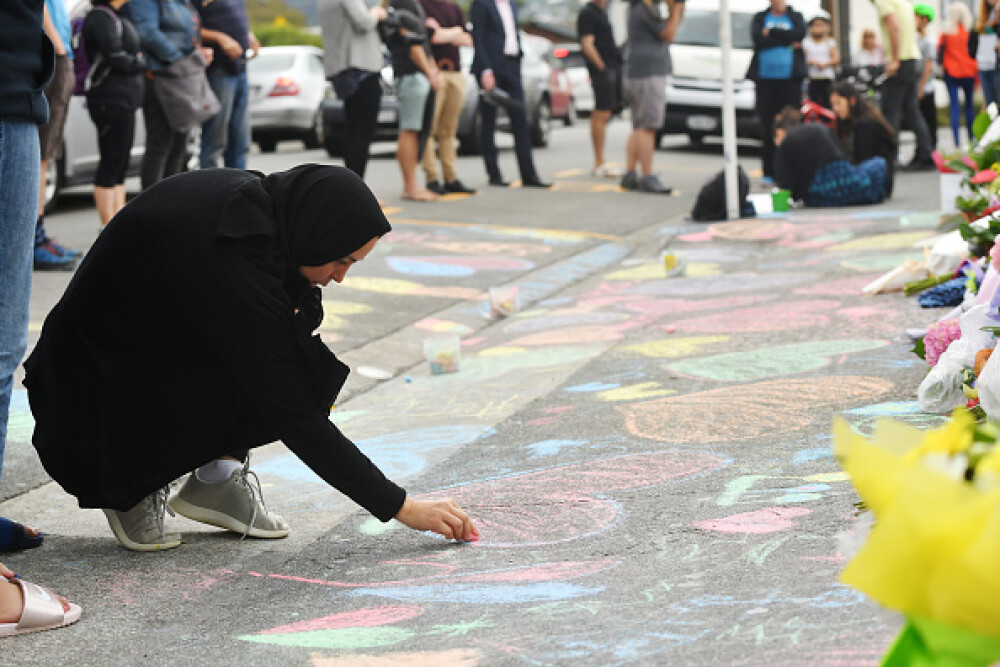 Gestul emoționant făcut de premierul Noii Zeelande, după atacul de la Christchurch - Imaginea 5